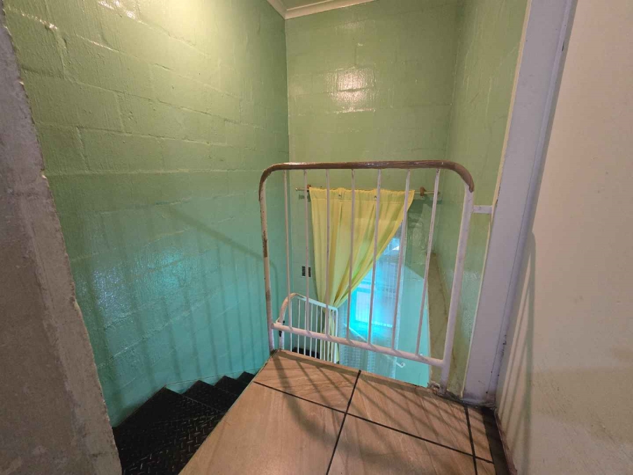 2 Bedroom Property for Sale in Elsies River Western Cape